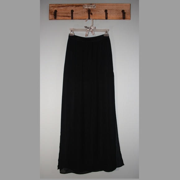 Flowy Goddess Maxi Dress - Picture 3 of 3